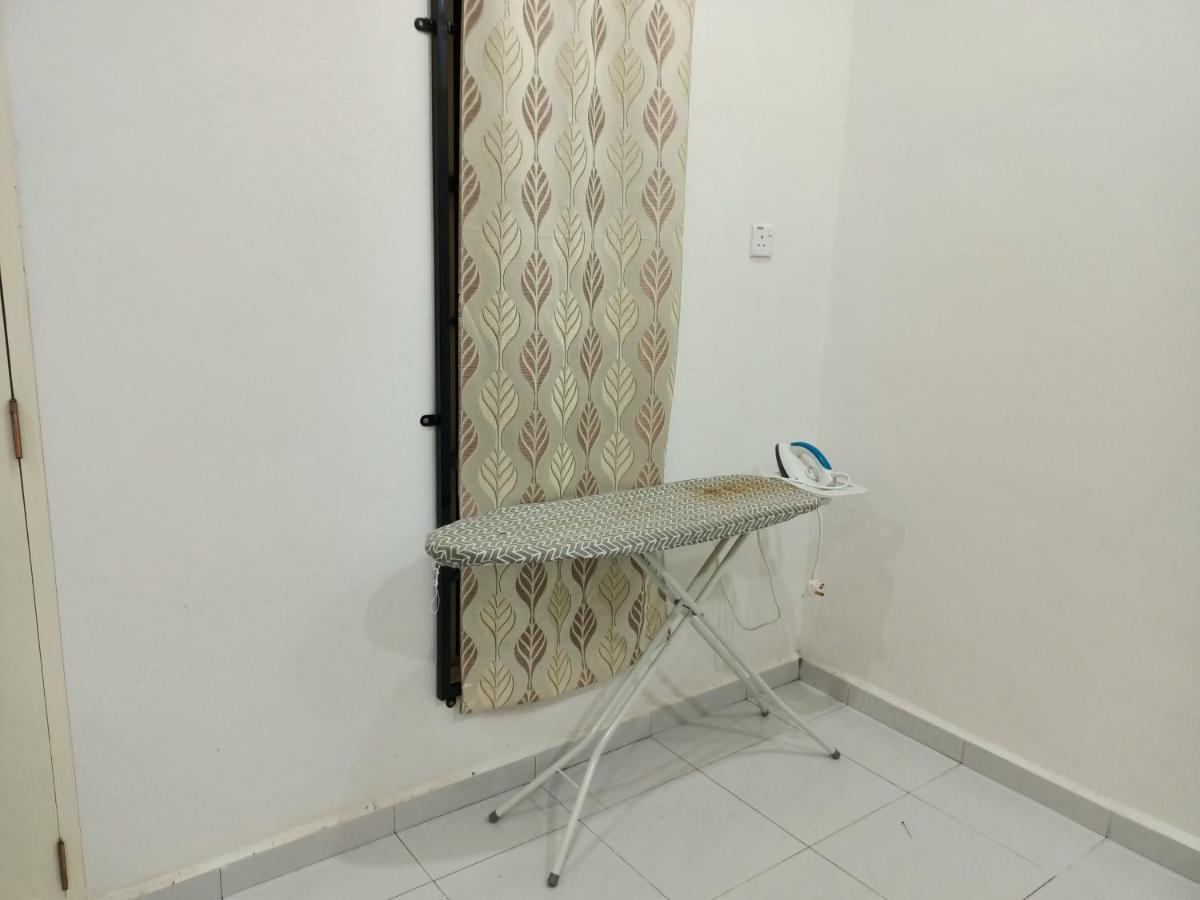 Ummi'S Homestay Kuala Besut Kampong Baru Екстериор снимка